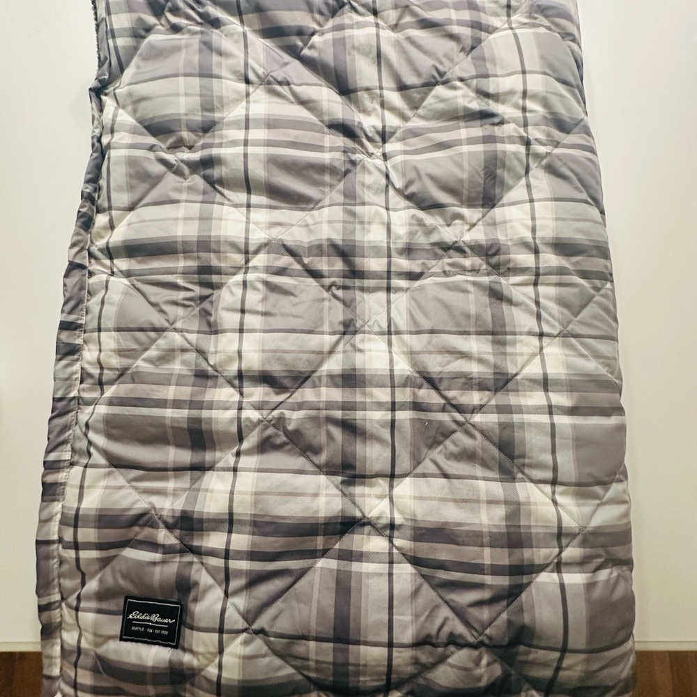 Eddie Bauer Gray and White Plaid Quilt
